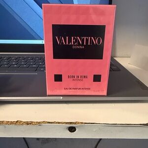 Valentino Donna Born in Roma Intense - Bright Pink Box with Black Logo
